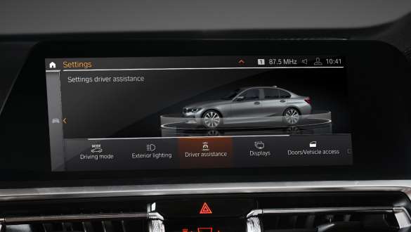 Driving Assistant BMW 3 Series Sedan long-wheelbase G28 2021 Driving Assistant BMW 3 Series Sedan long-wheelbase G28 2021 control display