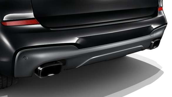 BMW X3 M40i M Sport exhaust system. BMW X3 M40i in Black Sapphire metallic, exterior, rear with M Sport exhaust system.
