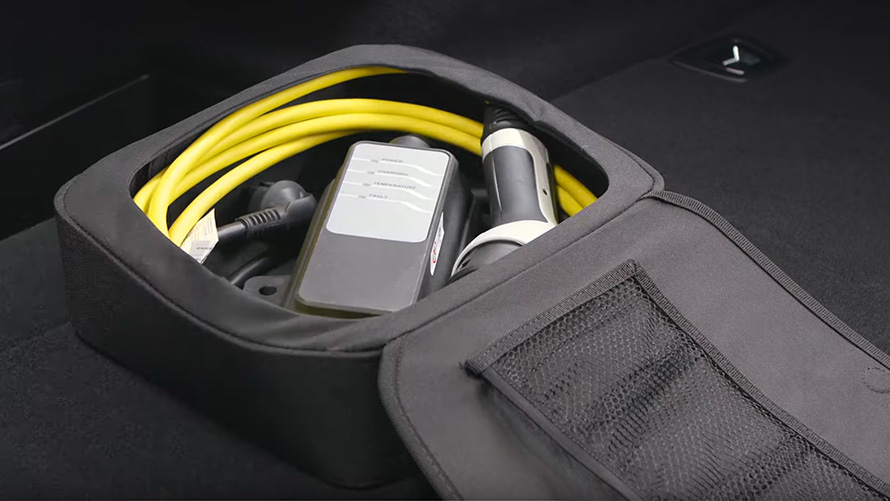 Charging accessories for BMW plug-in hybrid in bag Charging accessories for BMW plug-in hybrid in bag