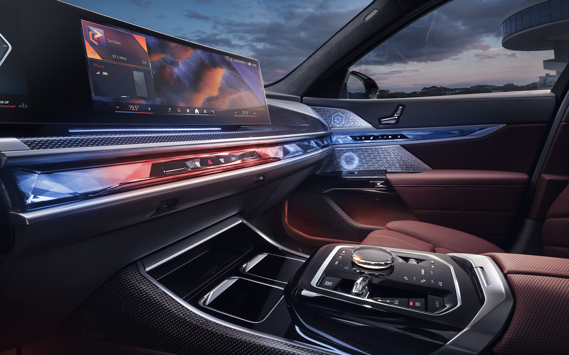 Interior front view BMW 7 Series Sedan G70 ICE 740i M sports package BMW 7 Series Sedan G70 ICE 740i M sports package interior view interior front view glass application CraftedClarity and Curved Display