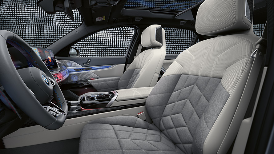 BMW 7 Series G70 front seats Smoke White/Light Grey BMW 7 Series G70 front seats Smoke White/Light Grey