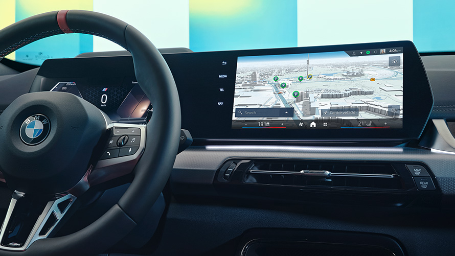 BMW Maps on BMW Curved Display BMW Maps on BMW Curved Display in vehicle cockpit