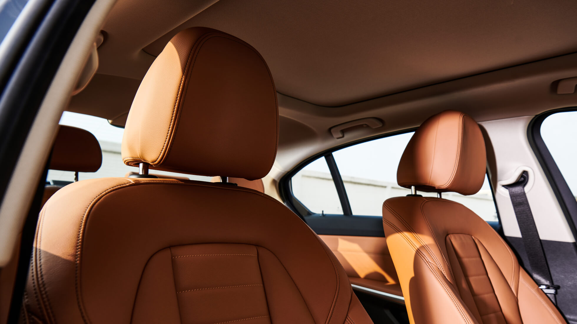 BMW 3 Series Sedan long-wheelbase G28 2021 interior front seats BMW 3 Series Sedan long-wheelbase G28 2021 interior front seats in leather 'Vernasca' Cognac