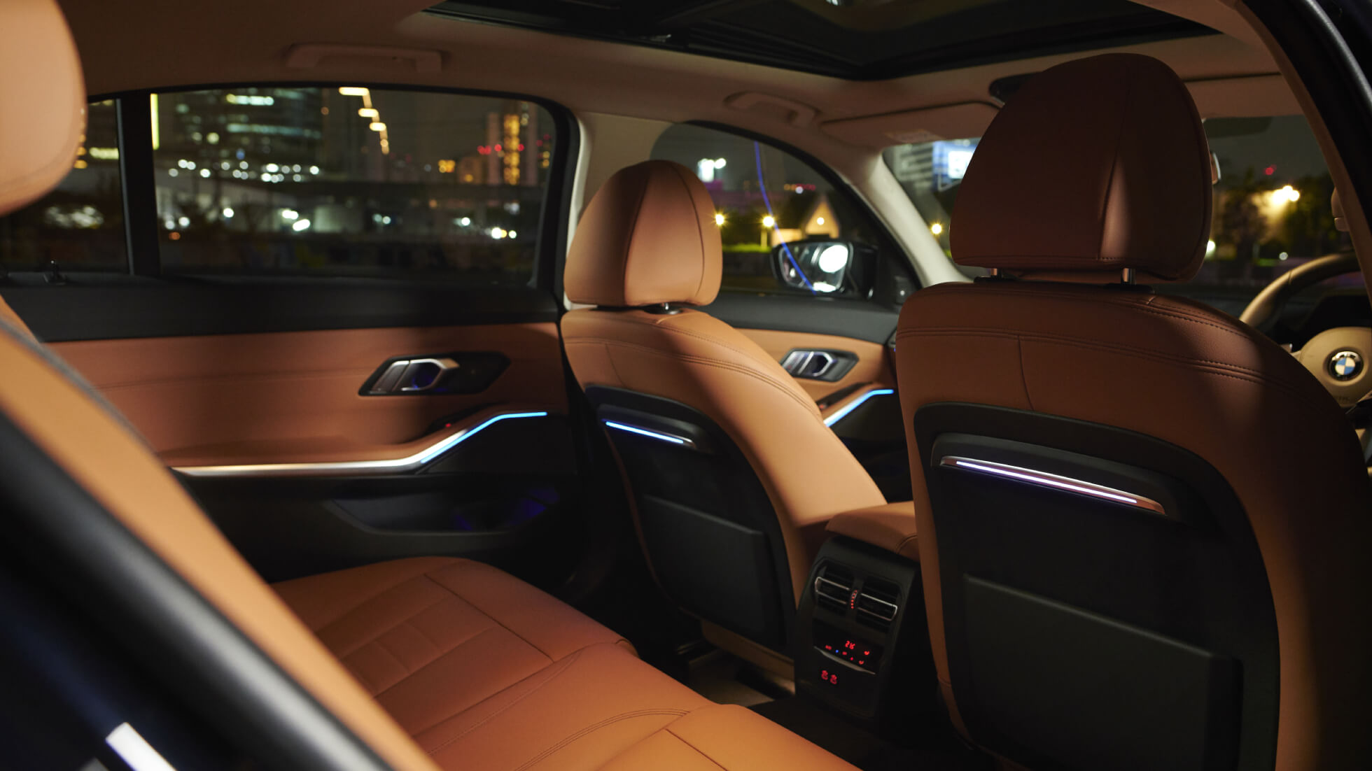 BMW 3 Series Sedan long-wheelbase G28 2021 comfortable rear seats BMW 3 Series Sedan long-wheelbase G28 2021 comfortable rear seats leather 'Vernasca' Cognac