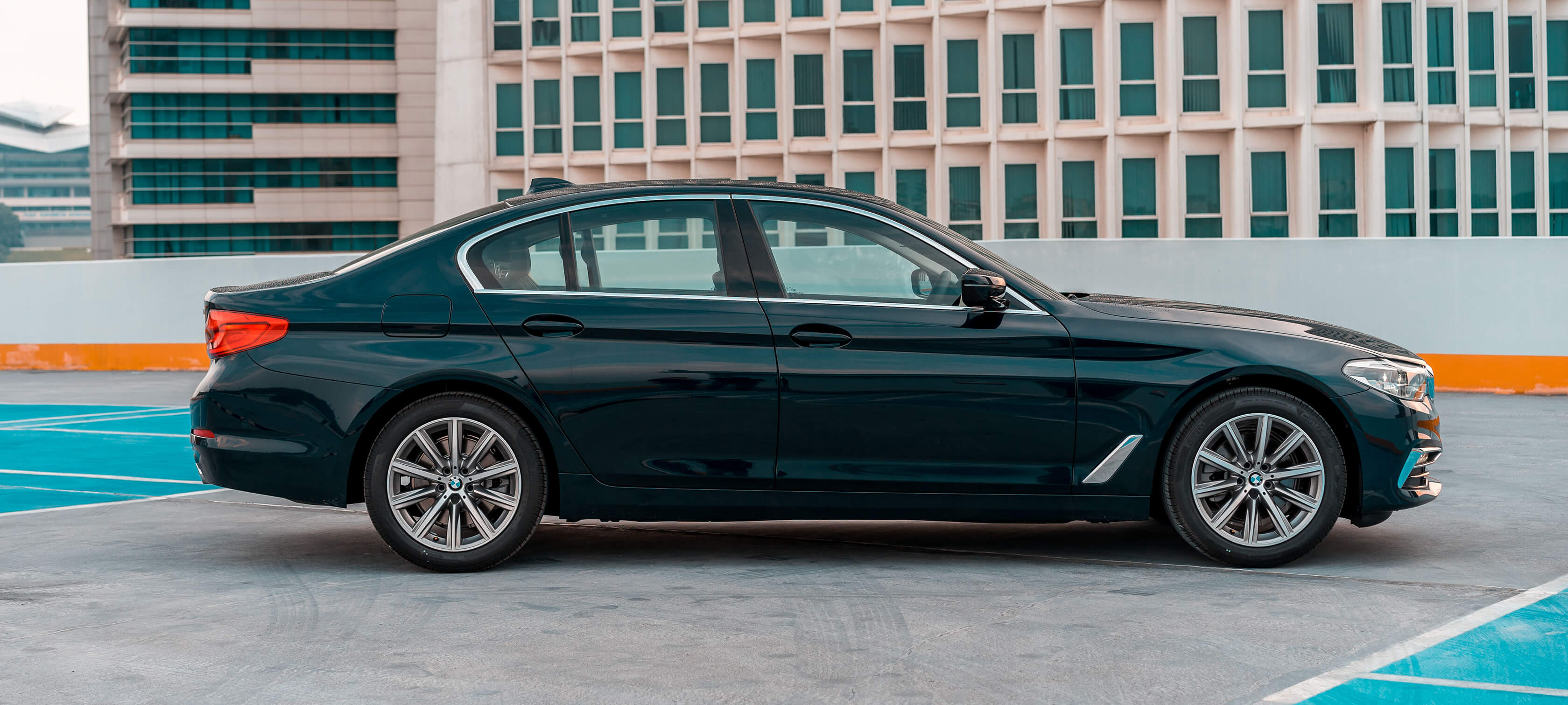 BMW 530e M Sport and 520i Luxury BMW 530e M Sport and 520i Luxury