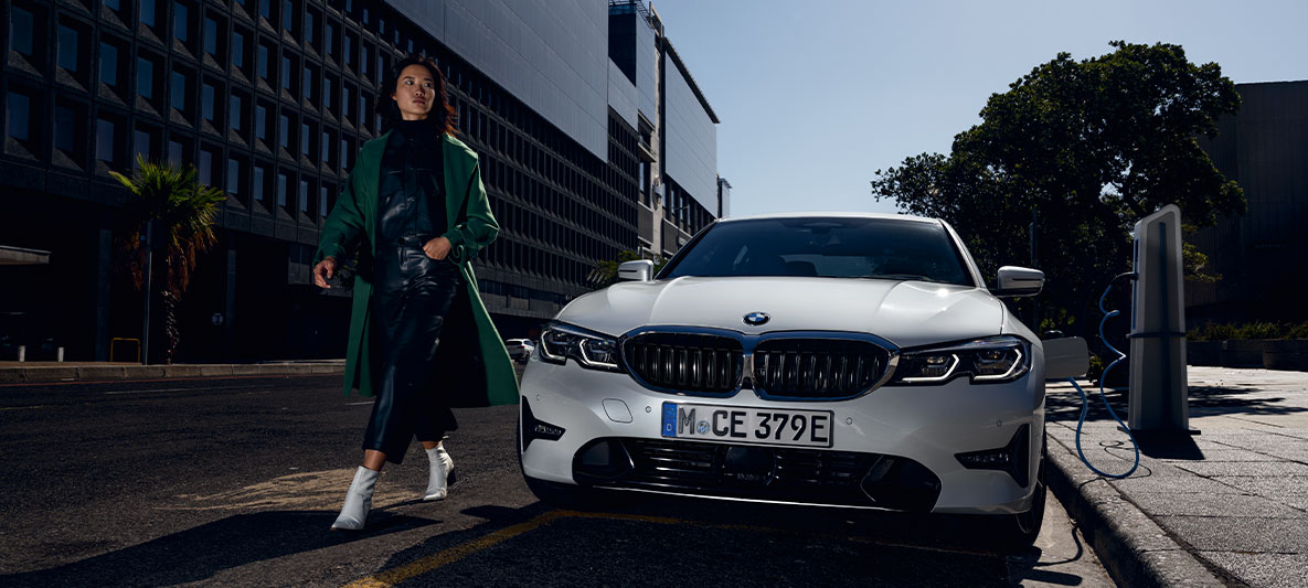 BMW 330e M Sport BMW 330e M Sport