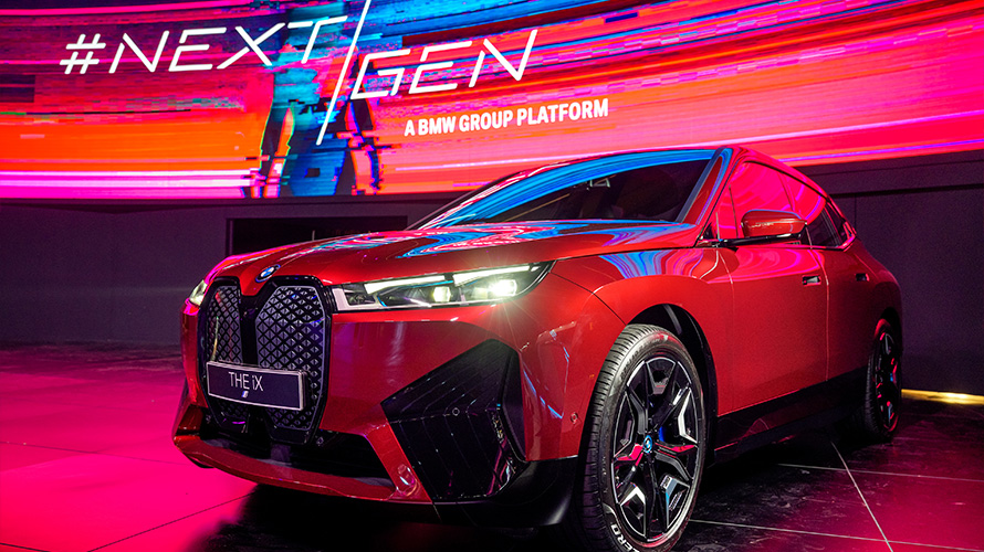 Unveiling the First-Ever BMW iX xDrive40